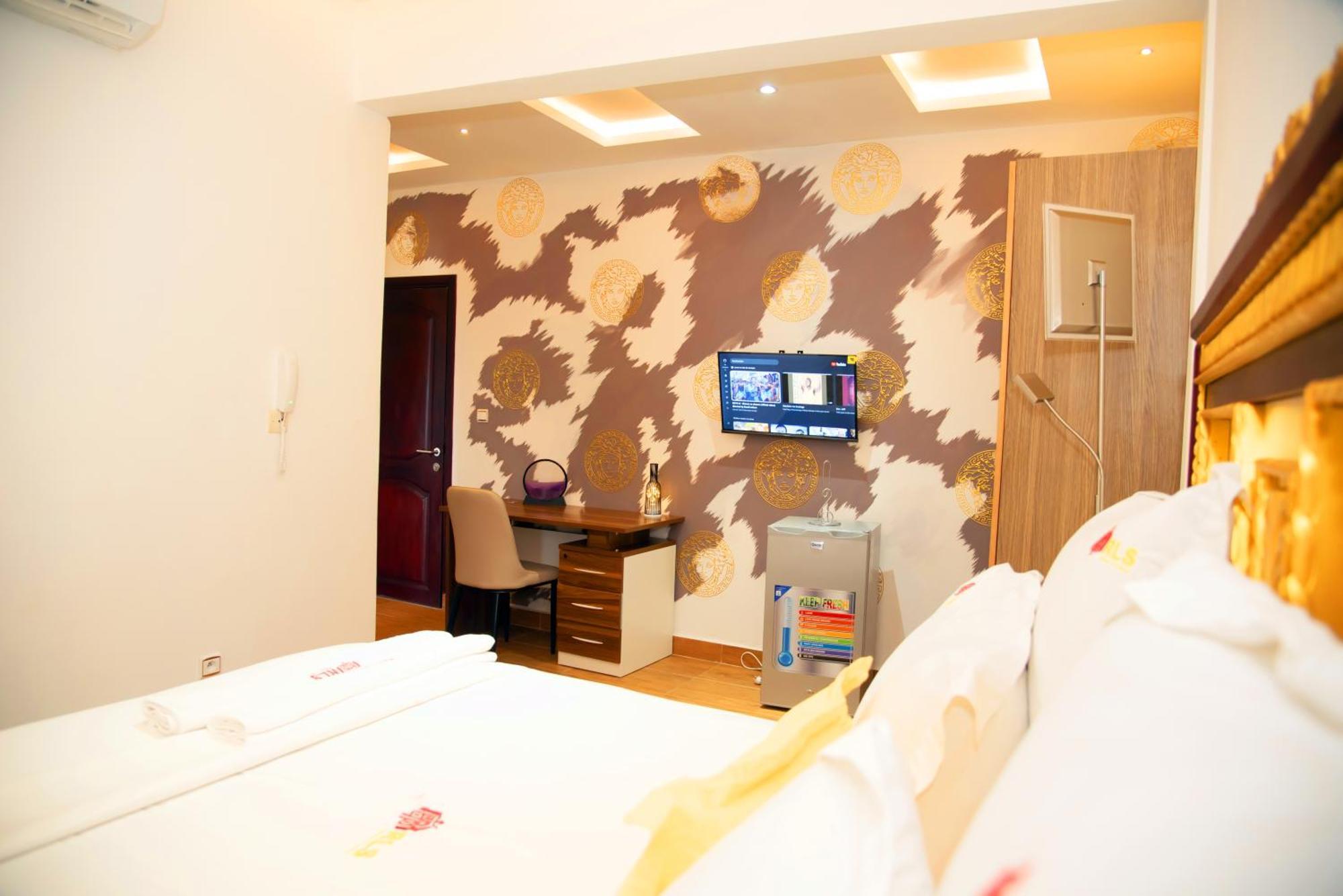 Residence Le Sommet - Chambre Versace Douala Kültér fotó
