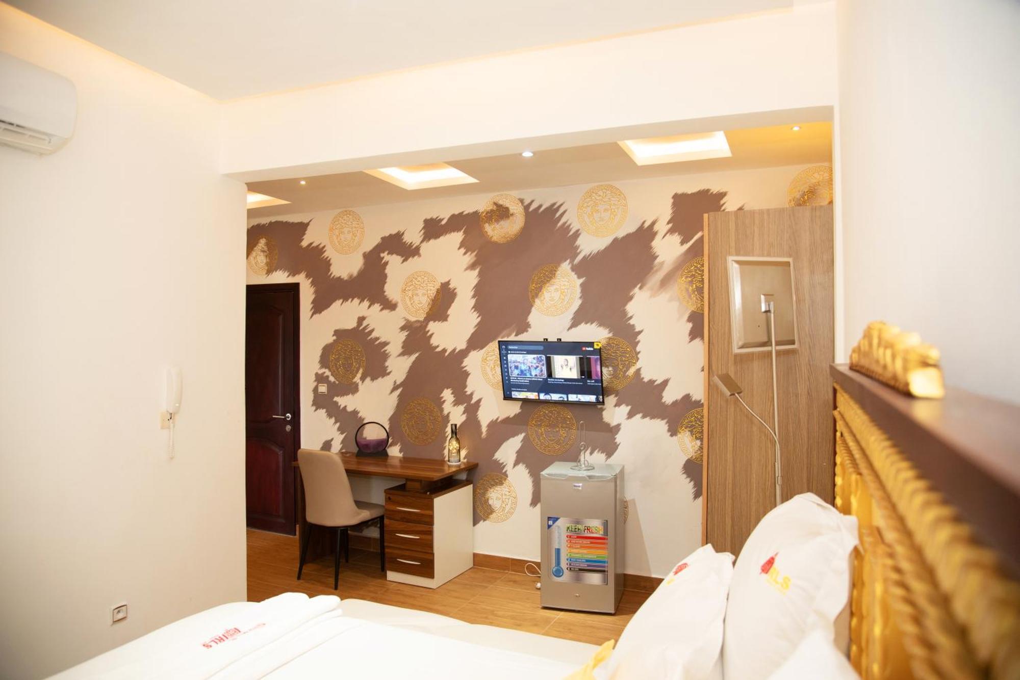 Residence Le Sommet - Chambre Versace Douala Kültér fotó