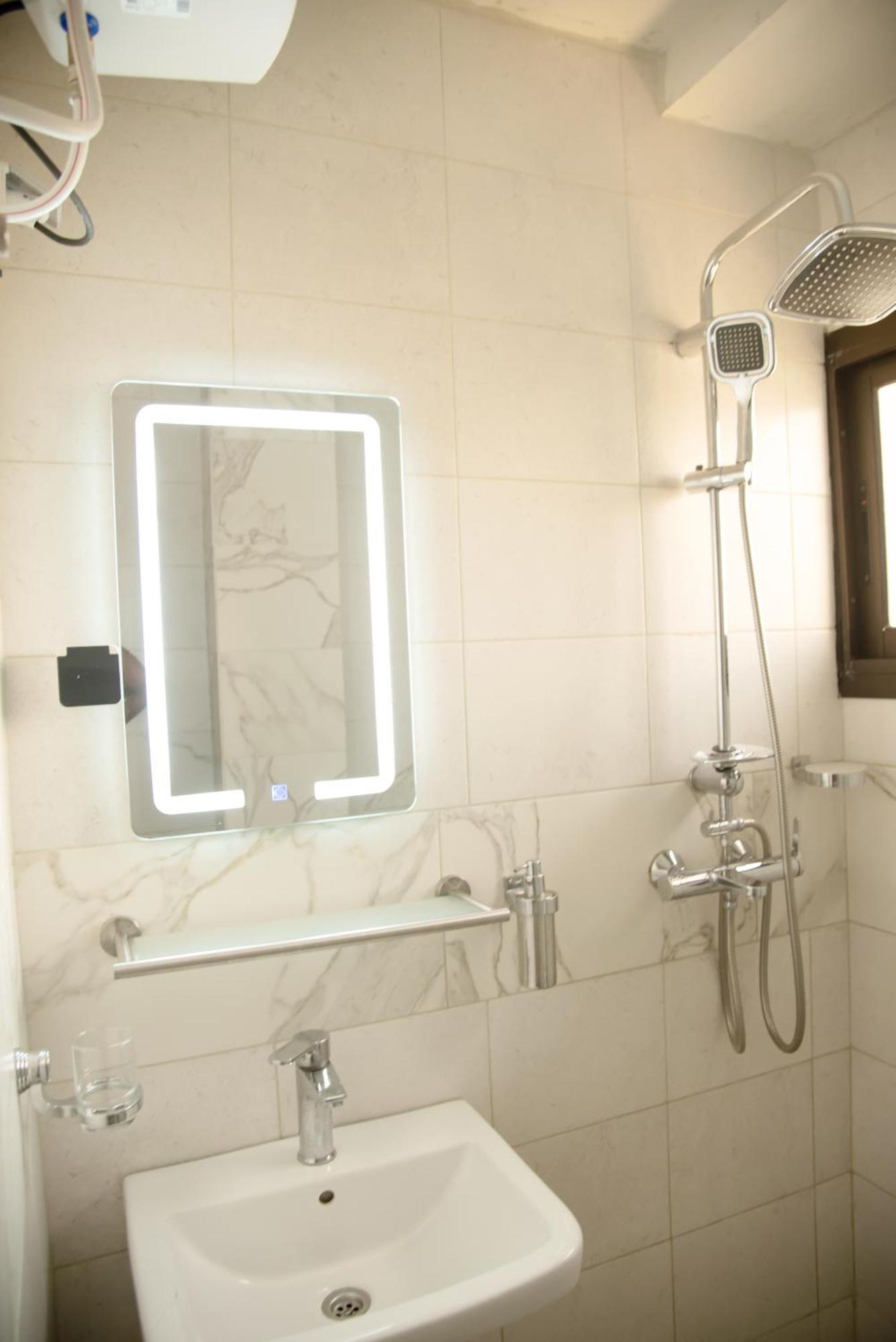 Residence Le Sommet - Chambre Versace Douala Kültér fotó